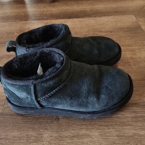 Ugg Classic Ultra Mini